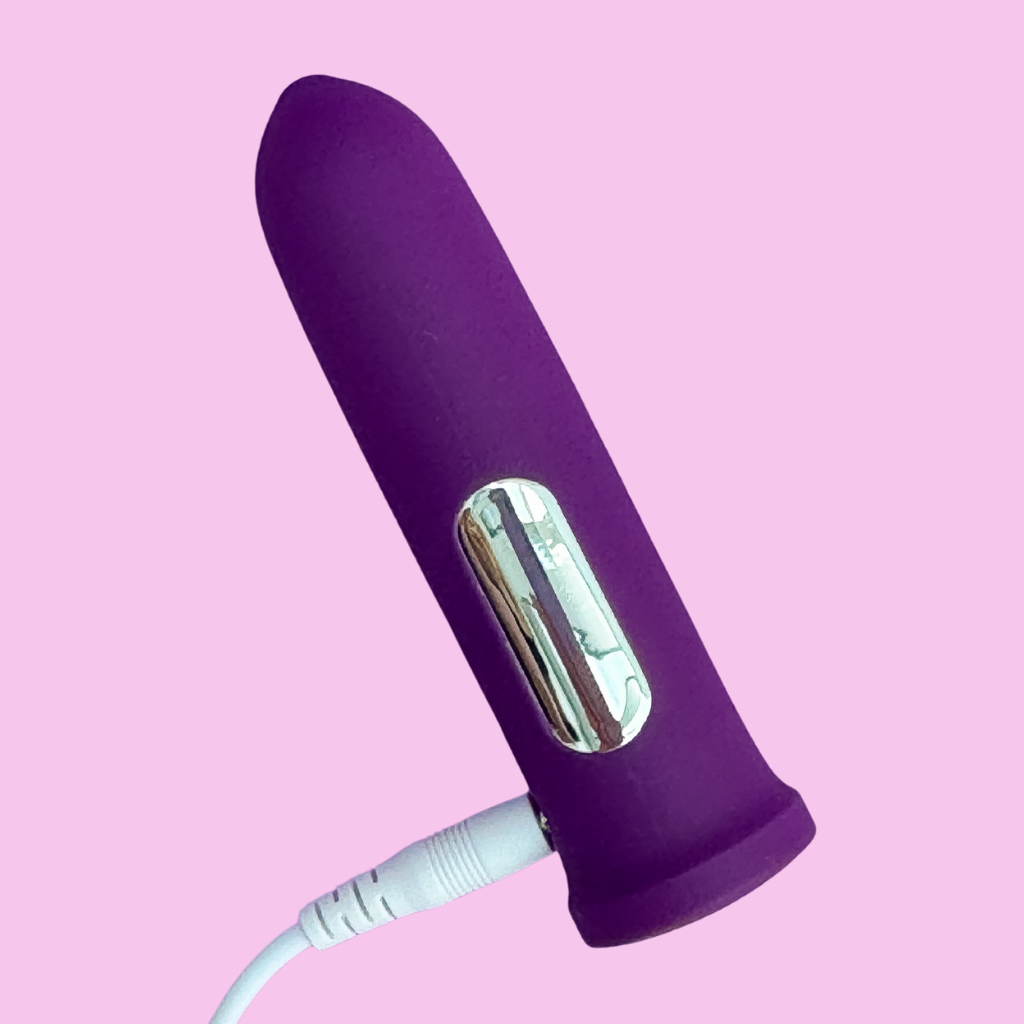 USB-rechargeable mini bullet vibrator from Nirobi with 10 vibration modes and near-silent operation.
